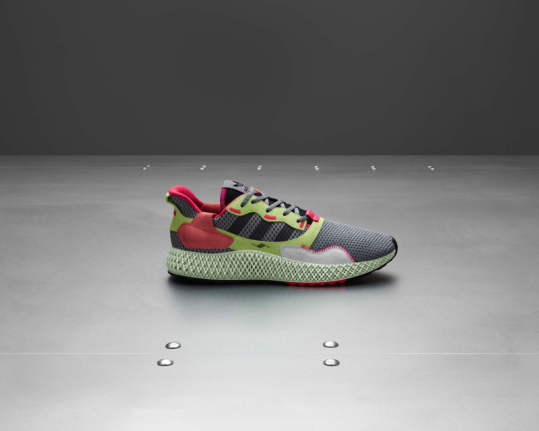 adidasOriginals_SS19_ZX_ZX40004D_BD7927_02_Angle