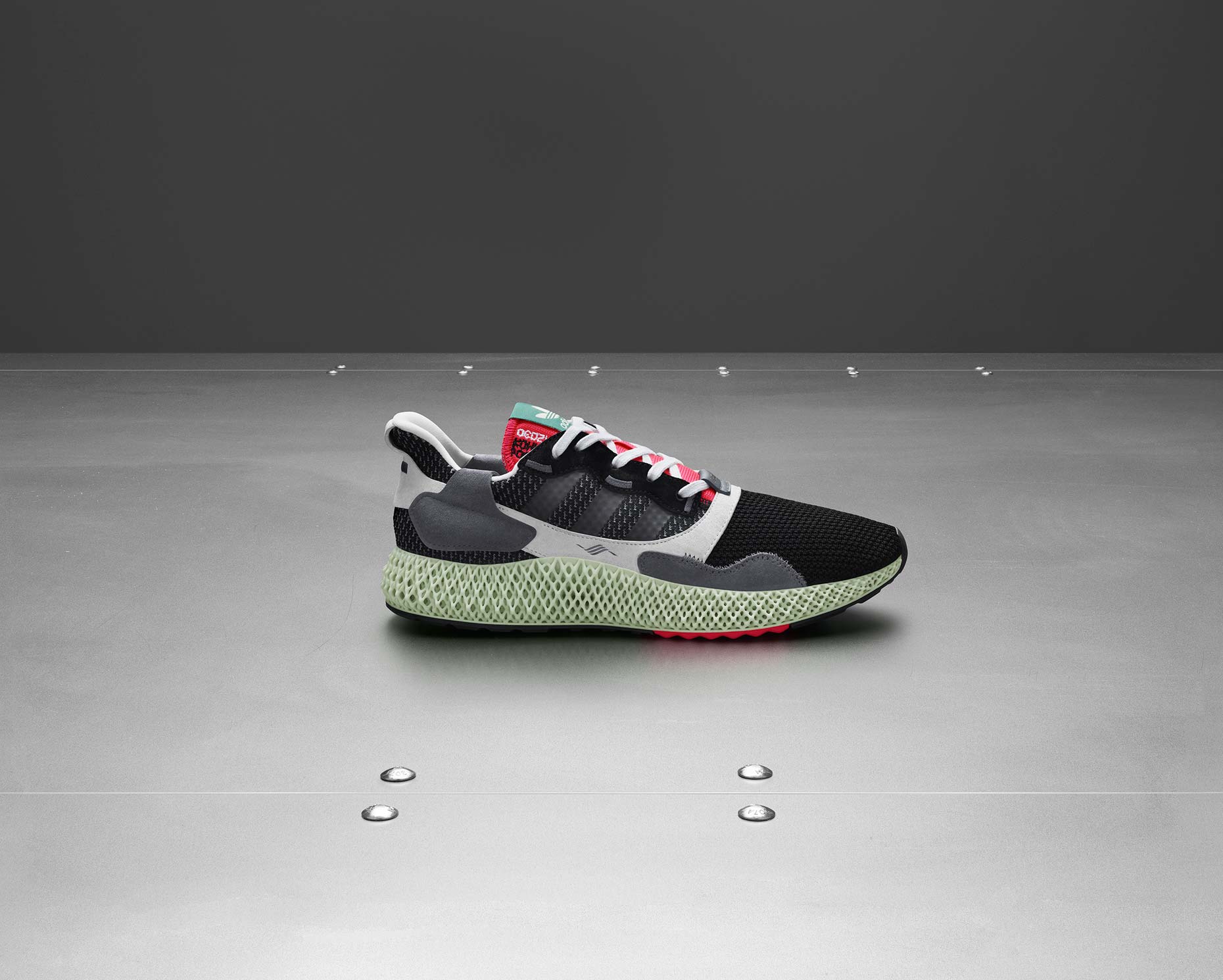 adidasOriginals_SS19_ZX_ZX40004D_BD7931_02_Angle